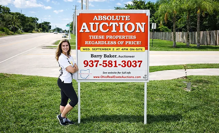 Auction Signs installed outdoors