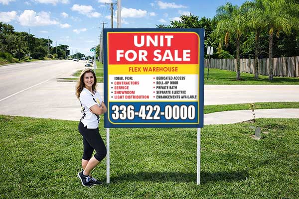 4x4 for sale sign with metal post kit installed outdoors