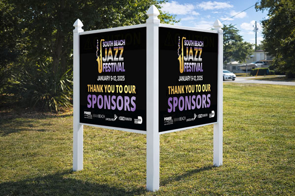 4x4 auction sign with arrow post kit installed outdoors