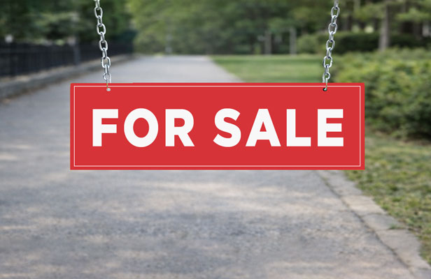 12x43 RE/MAX rider for open house updates